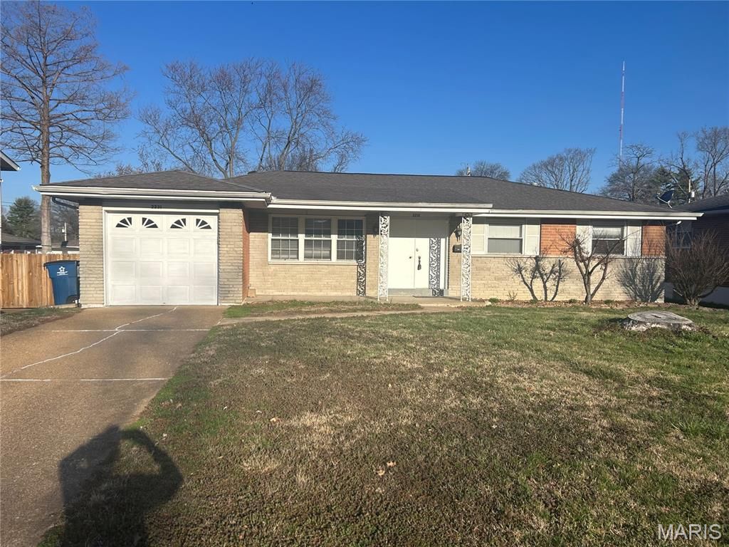 2231 Rosegarden Drive, St Louis, MO 63125