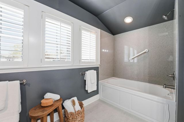 1230 Glenn Avenue, Grandview, OH 43212