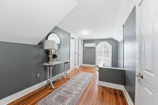 1230 Glenn Avenue, Grandview, OH 43212