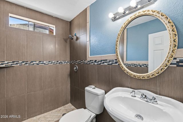 6145 W MCKINLEY Street, Phoenix, AZ 85043