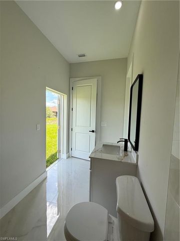 180 Pembroke ST, Lehigh Acres, FL 33974