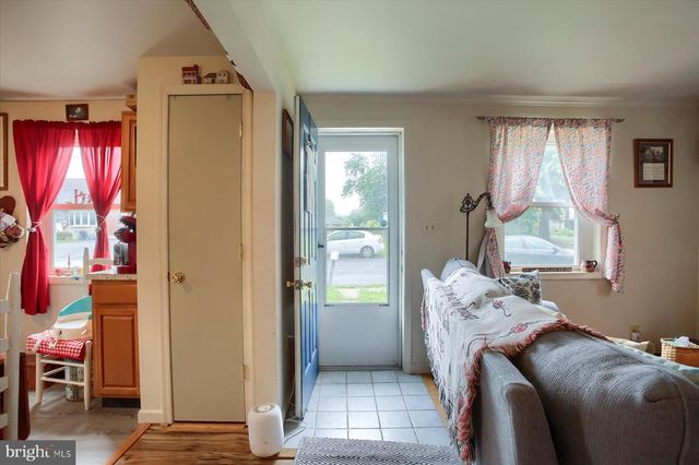 1806 SUNCREST DR, Carlisle, PA 17013