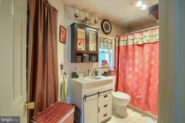 1806 SUNCREST DR, Carlisle, PA 17013