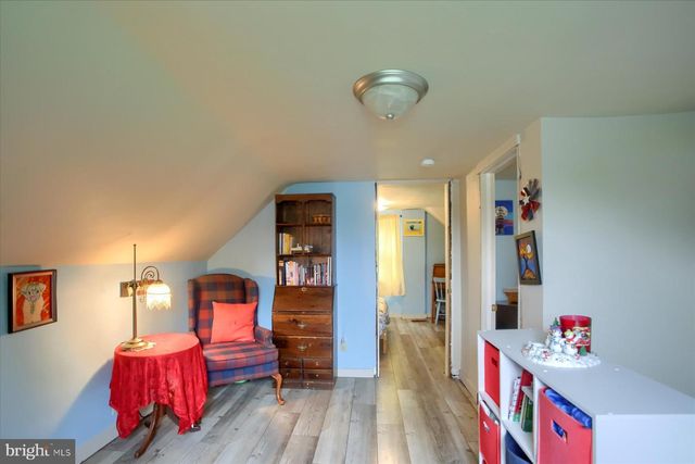 1806 SUNCREST DR, Carlisle, PA 17013