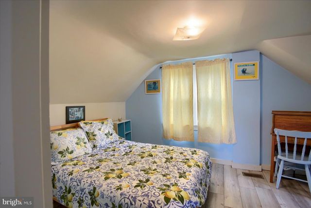 1806 SUNCREST DR, Carlisle, PA 17013