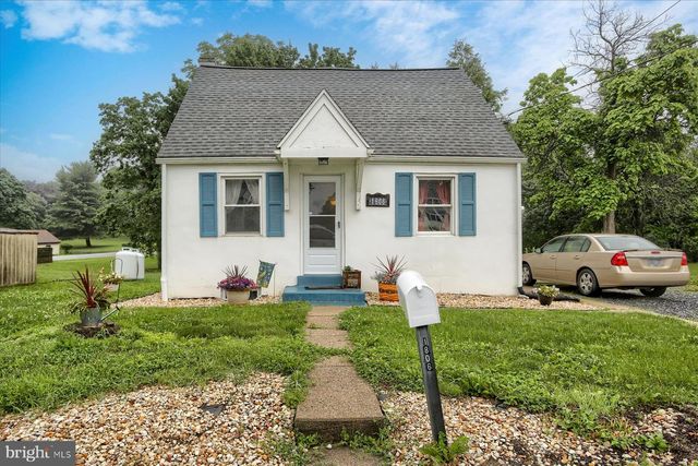 1806 SUNCREST DR, Carlisle, PA 17013