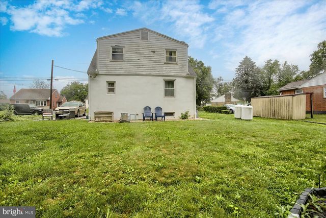 1806 SUNCREST DR, Carlisle, PA 17013