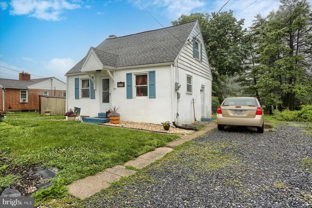 1806 SUNCREST DR, Carlisle, PA 17013