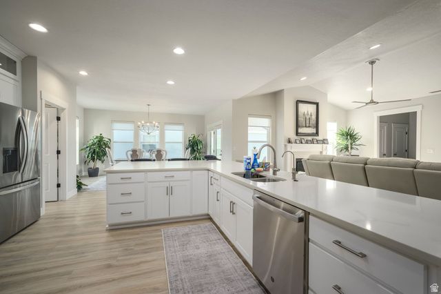 6947 W GRANBURY DR, South Jordan, UT 84009