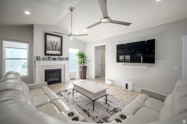 6947 W GRANBURY DR, South Jordan, UT 84009