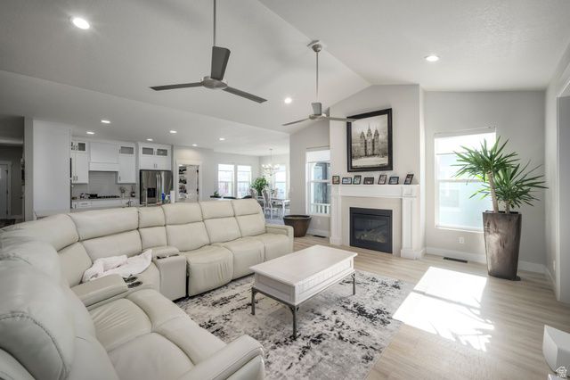 6947 W GRANBURY DR, South Jordan, UT 84009