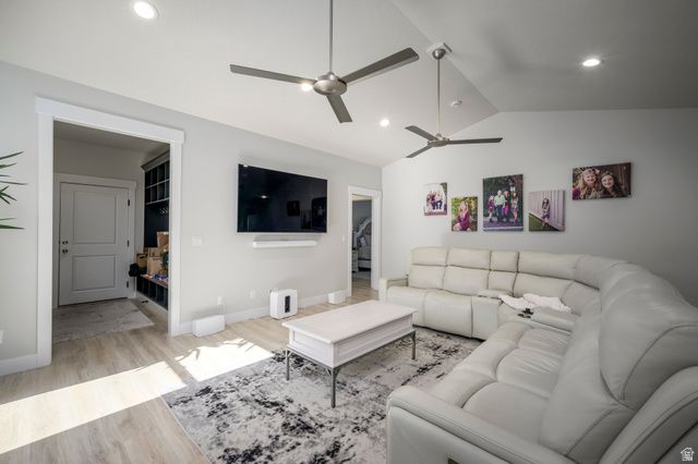 6947 W GRANBURY DR, South Jordan, UT 84009