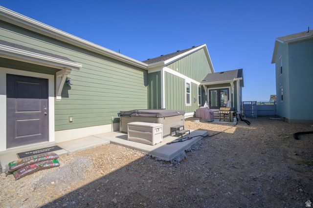 6947 W GRANBURY DR, South Jordan, UT 84009