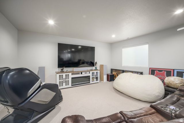 6947 W GRANBURY DR, South Jordan, UT 84009