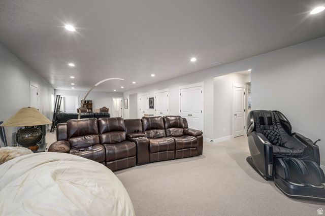 6947 W GRANBURY DR, South Jordan, UT 84009
