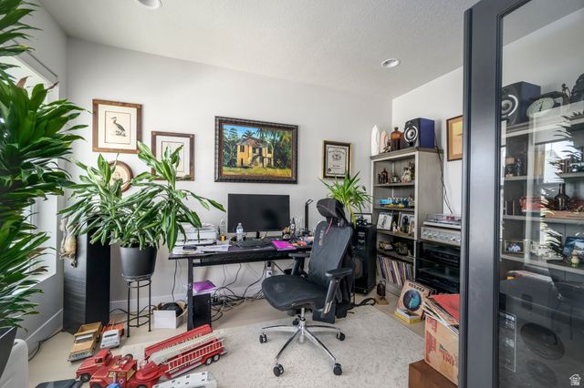 6947 W GRANBURY DR, South Jordan, UT 84009