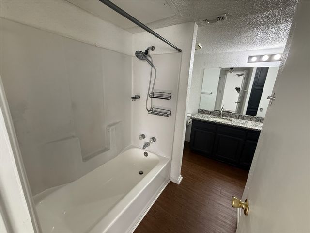 422 W 4th Street, Kennedale, TX 76060