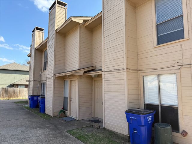 422 W 4th Street, Kennedale, TX 76060