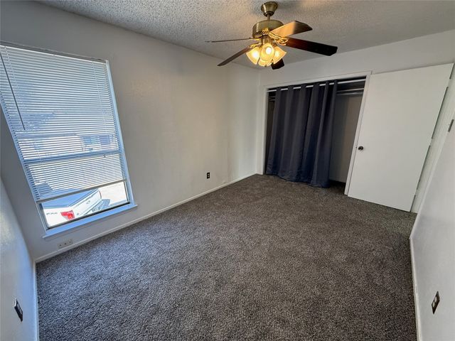 422 W 4th Street, Kennedale, TX 76060