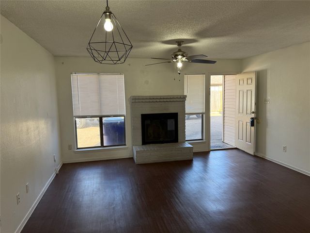 422 W 4th Street, Kennedale, TX 76060