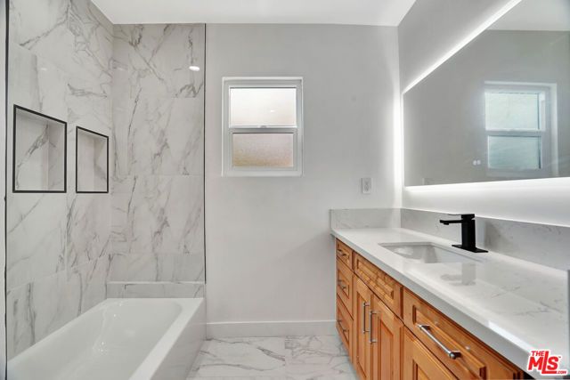12801 Friar Street, North Hollywood (los Angeles), CA 91606