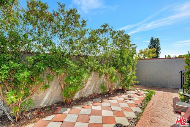 12801 Friar Street, North Hollywood (los Angeles), CA 91606