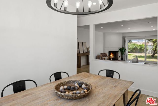 12801 Friar Street, North Hollywood (los Angeles), CA 91606