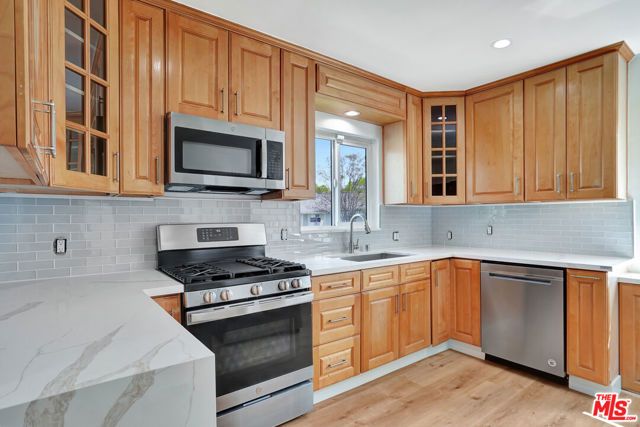 12801 Friar Street, North Hollywood (los Angeles), CA 91606