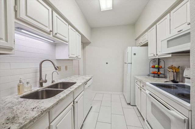 2400 N Braeswood Boulevard 233, Houston, TX 77030