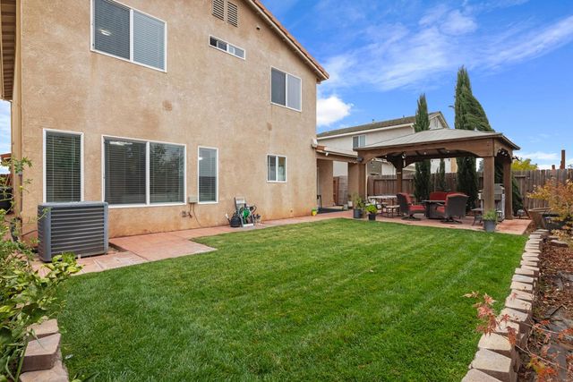 3130 Walnut Ln, Riverbank, CA 95367