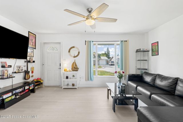 593 Cheyenne Avenue, Melbourne, FL 32935