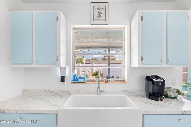 593 Cheyenne Avenue, Melbourne, FL 32935