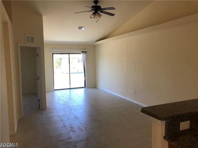 1020 SE 24th AVE, Cape Coral, FL 33990