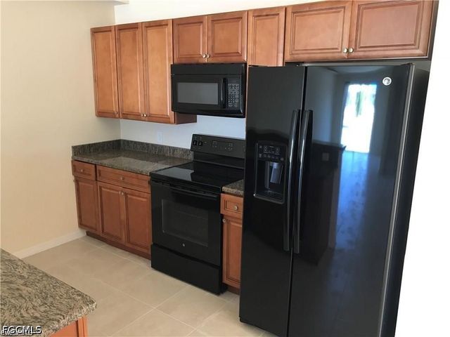 1020 SE 24th AVE, Cape Coral, FL 33990