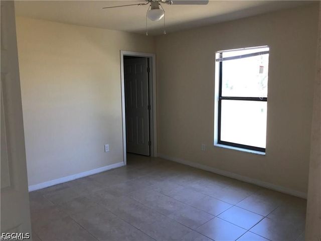 1020 SE 24th AVE, Cape Coral, FL 33990