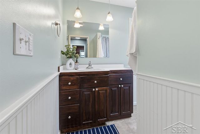 3214 Birchfield Drive, Midland, MI 48642