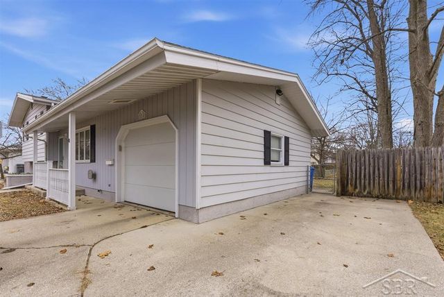 3214 Birchfield Drive, Midland, MI 48642