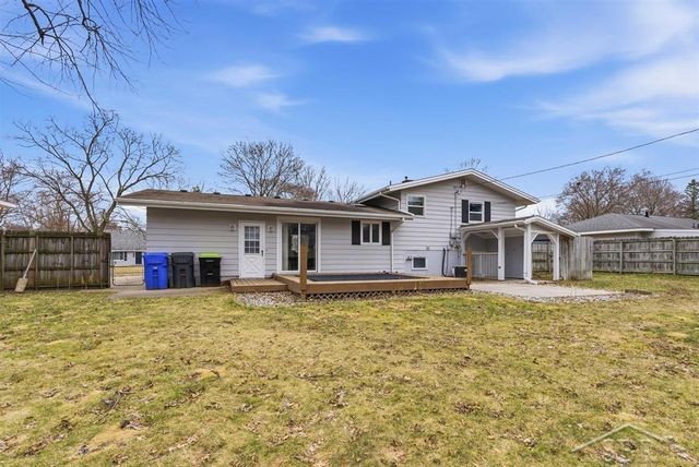 3214 Birchfield Drive, Midland, MI 48642