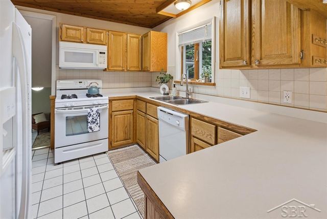 3214 Birchfield Drive, Midland, MI 48642