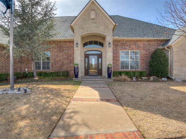 12325 Carriage Way, Oklahoma City, OK 73142