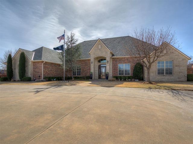 12325 Carriage Way, Oklahoma City, OK 73142