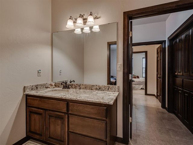 12325 Carriage Way, Oklahoma City, OK 73142