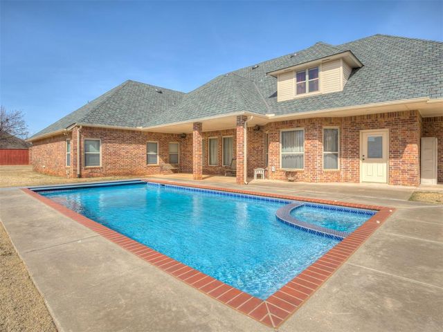 12325 Carriage Way, Oklahoma City, OK 73142