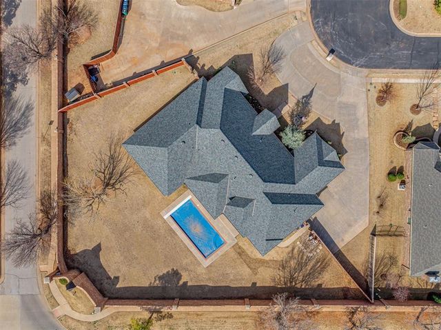 12325 Carriage Way, Oklahoma City, OK 73142