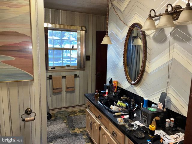 2545 SADDLE DR, Lancaster, PA 17601