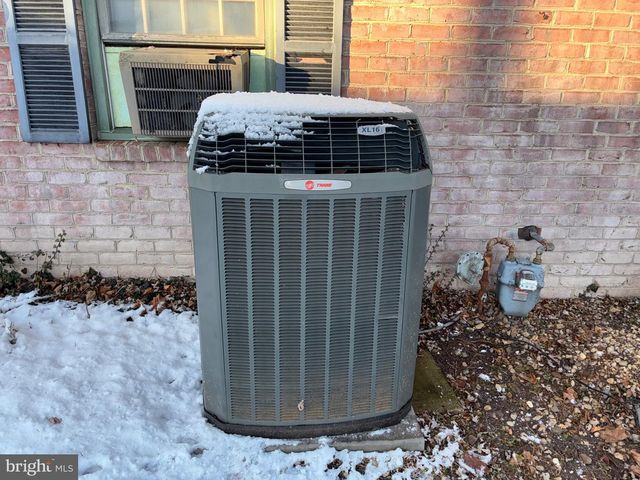 2545 SADDLE DR, Lancaster, PA 17601