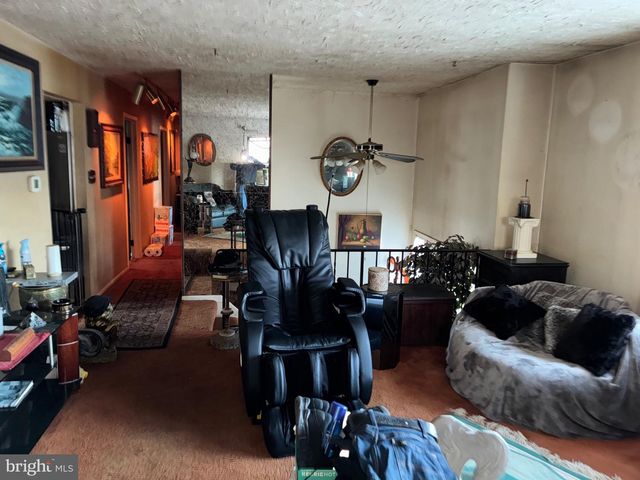 2545 SADDLE DR, Lancaster, PA 17601