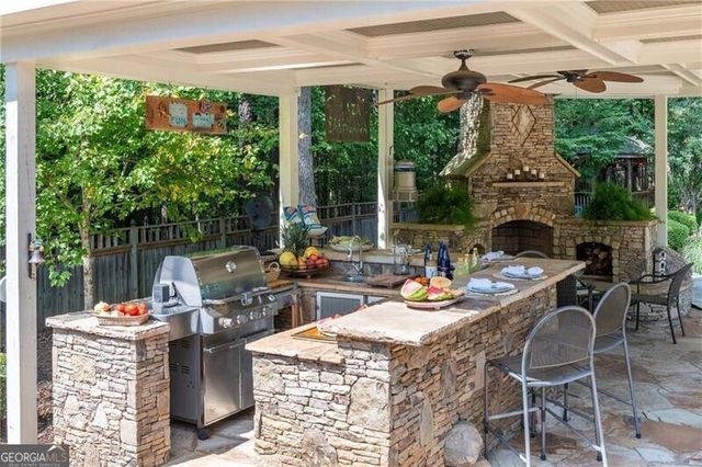 5300 Hill Road NW, Acworth, GA 30101