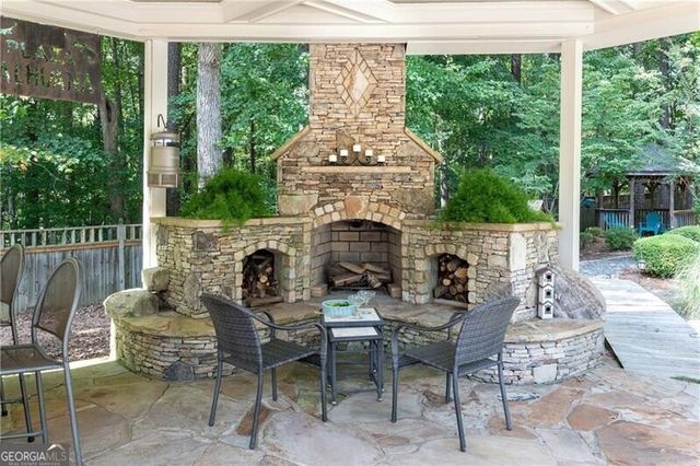 5300 Hill Road NW, Acworth, GA 30101