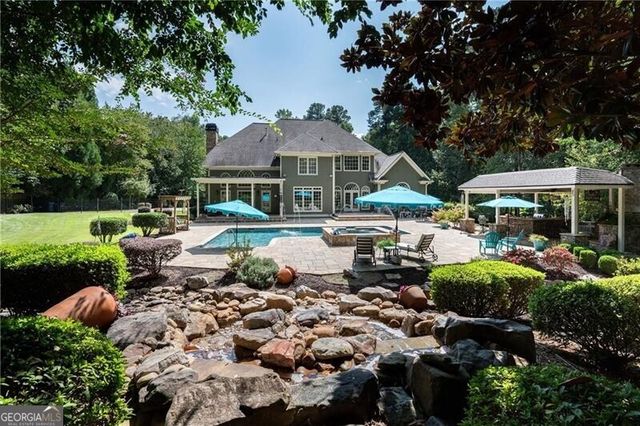 5300 Hill Road NW, Acworth, GA 30101